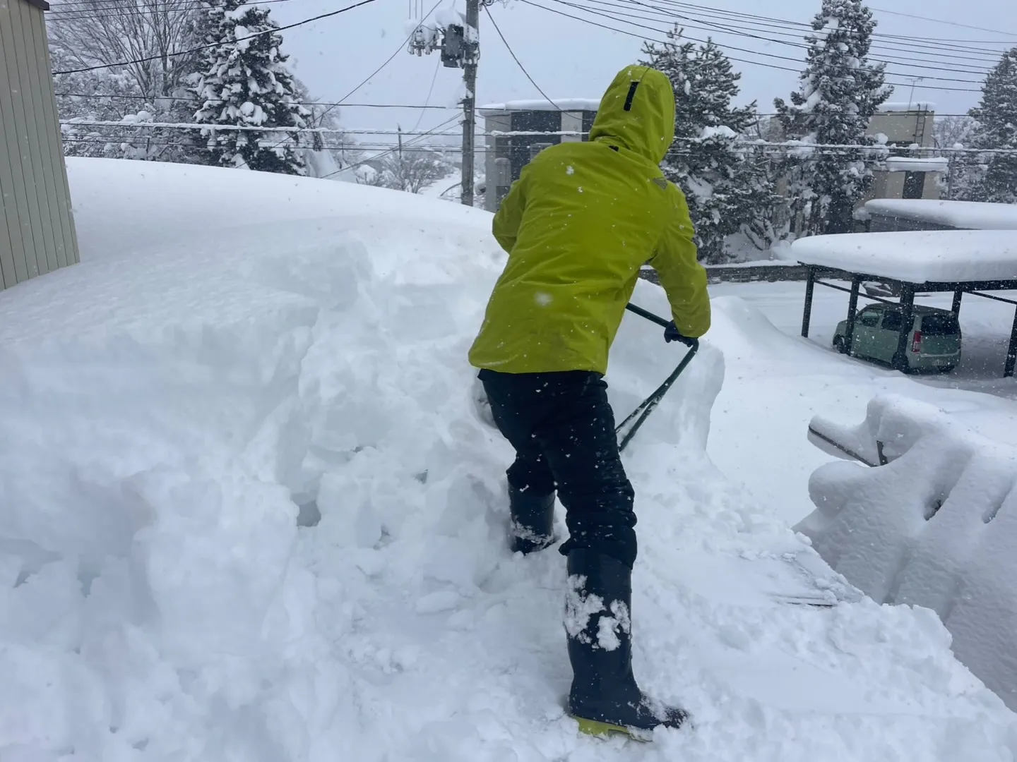 山形県米沢市で雪下ろし頑張ってます！